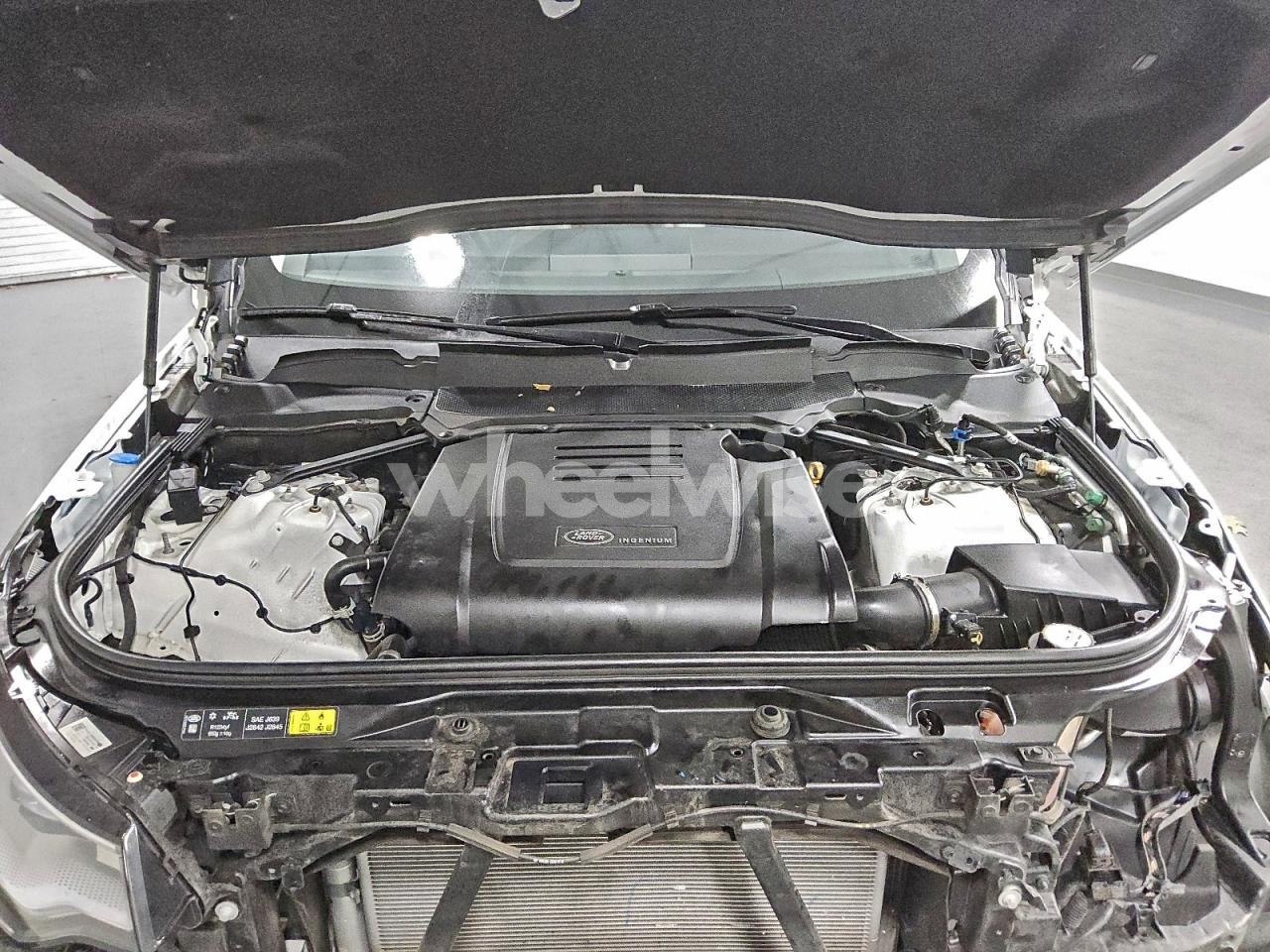 Photo 12 of 2025 LAND ROVER DISCOVERY S (VIN SALRJ2FX2S2503484)