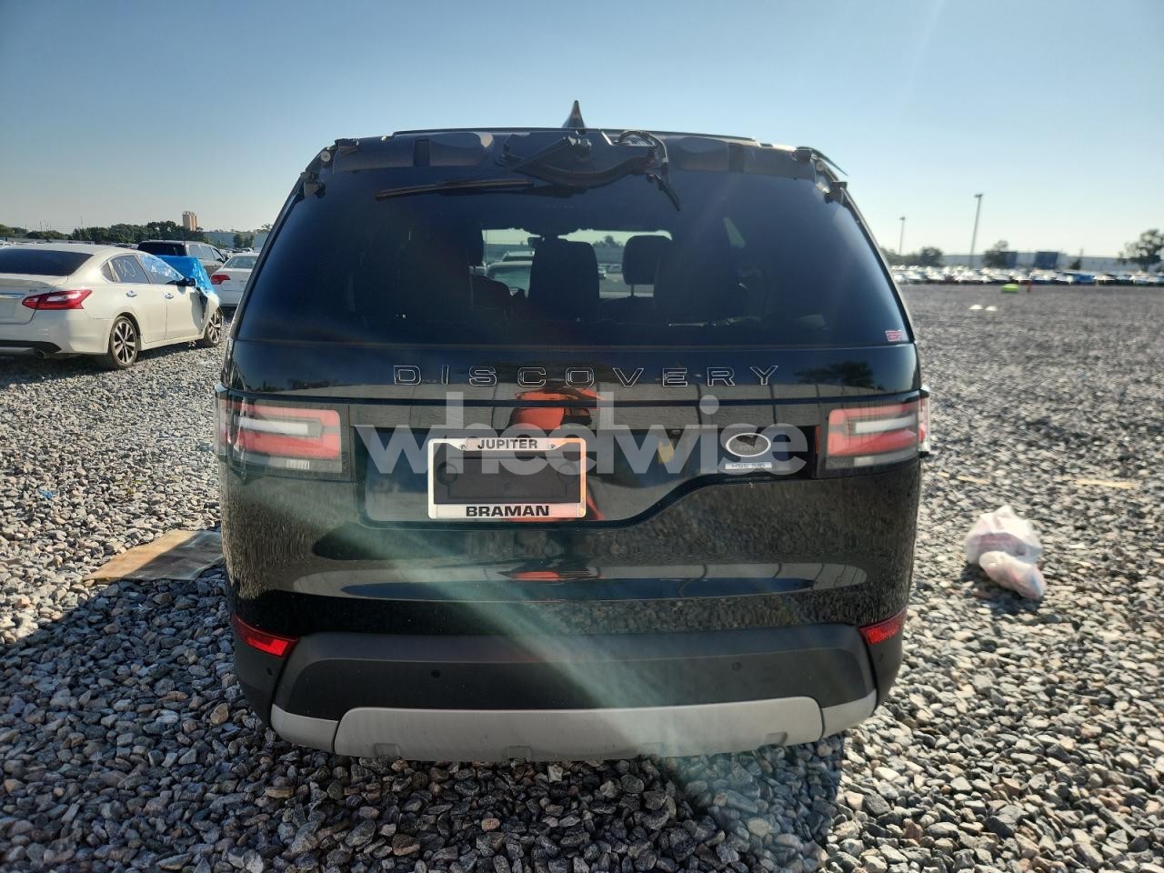 Photo 6 of 2018 LAND ROVER DISCOVERY HSE (VIN SALRR2RV0JA053924)