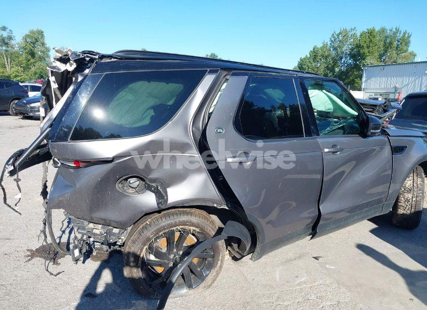 Photo 13 of 2020 Land Rover DISCOVERY HSE (VIN SALRR2RV1L2443055)