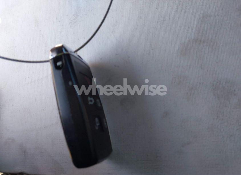 Photo 11 of 2018 Land Rover DISCOVERY HSE (VIN SALRR2RV2JA073107)