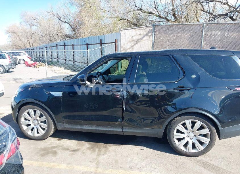 Photo 14 of 2018 Land Rover DISCOVERY HSE (VIN SALRR2RV2JA073107)