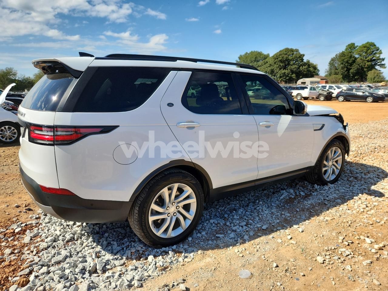 Photo 3 of 2019 LAND ROVER DISCOVERY HSE (VIN SALRR2RV2K2411259)