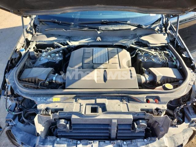 Photo 4 of 2019 LAND ROVER DISCOVERY HSE (VIN SALRR2RV3K2413442)