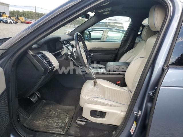 Photo 10 of 2019 LAND ROVER DISCOVERY HSE (VIN SALRR2RV3KA081122)