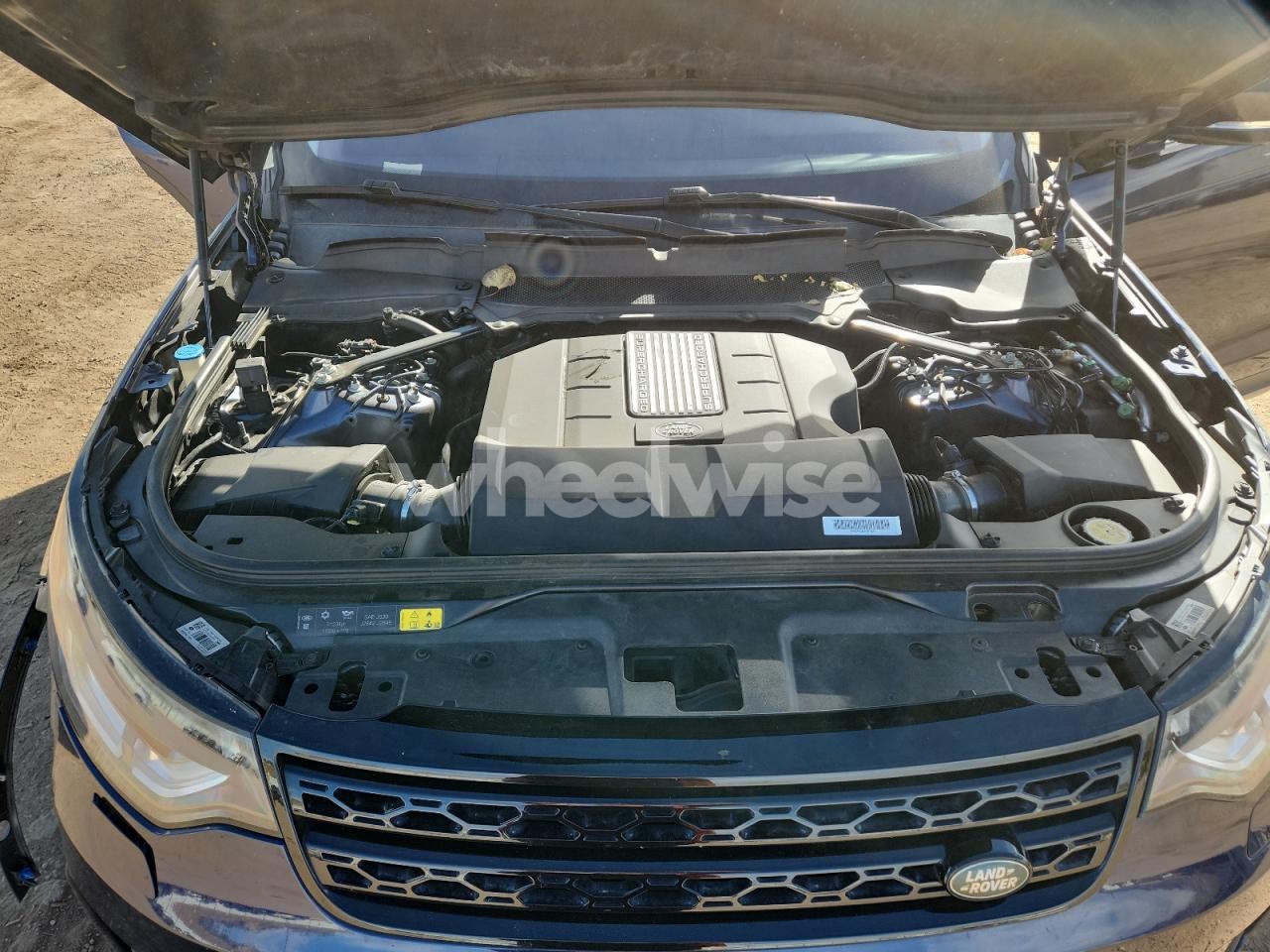 Photo 12 of 2018 LAND ROVER DISCOVERY HSE (VIN SALRR2RV6JA068220)