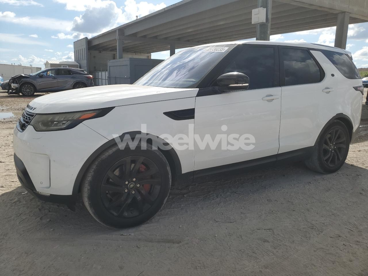 2018 LAND ROVER DISCOVERY HSE (VIN SALRR2RV8JA053735) main photo