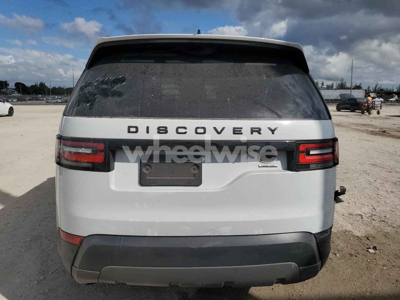 Photo 6 of 2018 LAND ROVER DISCOVERY HSE (VIN SALRR2RV8JA053735)