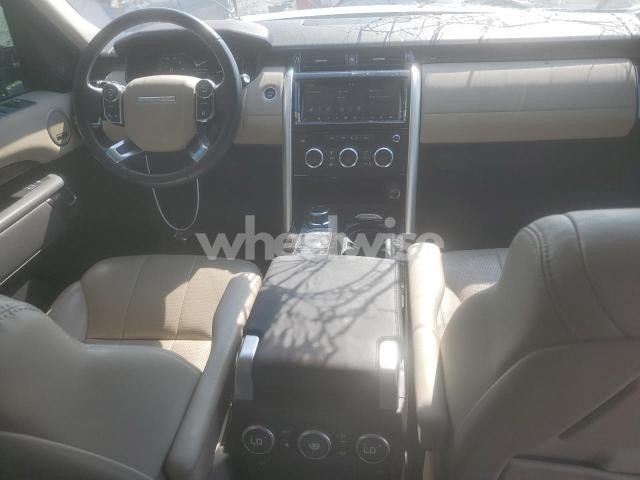 Photo 6 of 2018 LAND ROVER DISCOVERY HSE (VIN SALRR2RV9JA056966)