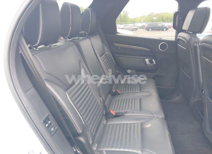 Photo 8 of 2019 Land Rover DISCOVERY HSE LUXURY (VIN SALRT2RK6K2405598)