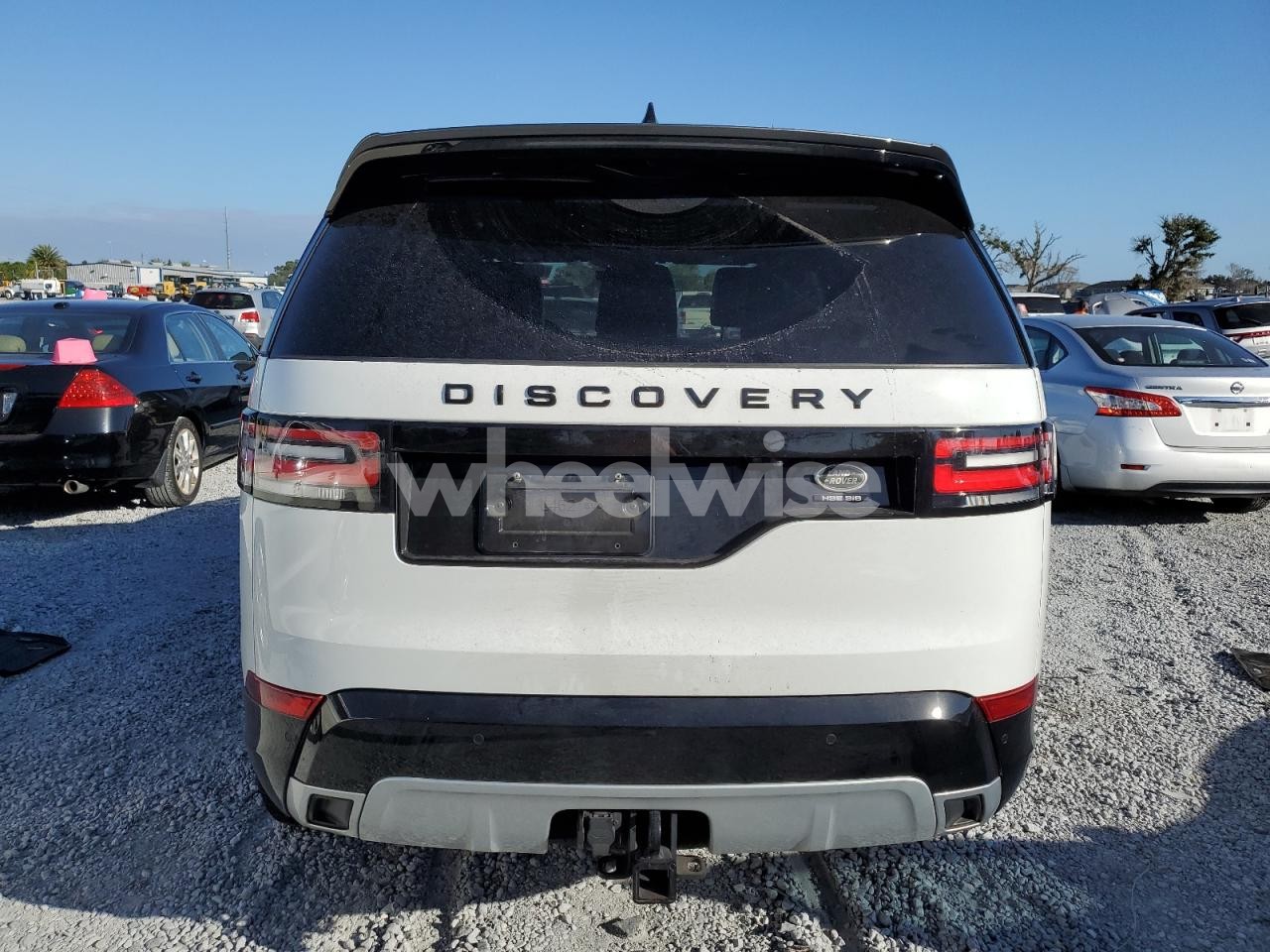 Photo 6 of 2018 LAND ROVER DISCOVERY HSE LUXURY (VIN SALRT2RV4JA067181)