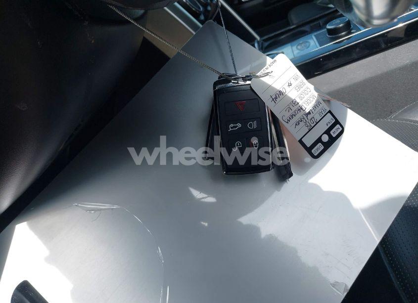 Photo 11 of 2018 Land Rover DISCOVERY HSE LUXURY (VIN SALRT2RV5JA050664)