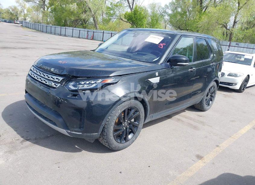 Photo 2 of 2018 Land Rover DISCOVERY HSE LUXURY (VIN SALRT2RV5JA050664)