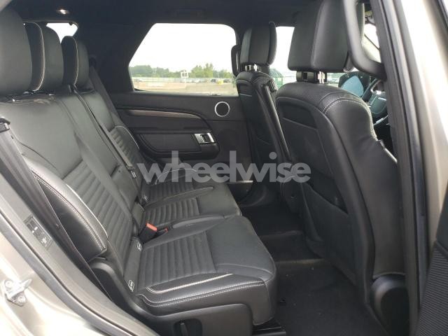 Photo 11 of 2018 LAND ROVER DISCOVERY HSE LUXURY (VIN SALRT2RV5JA055587)
