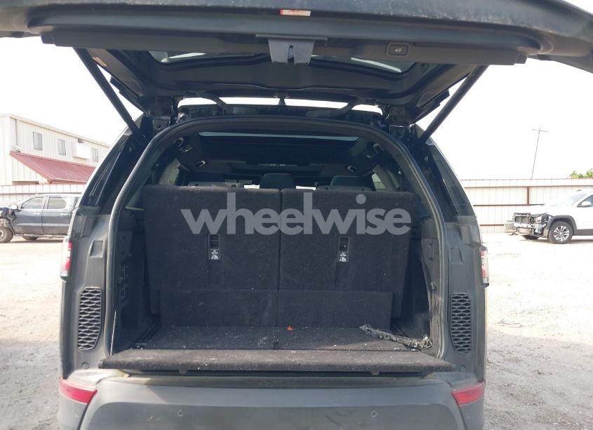 Photo 19 of 2018 Land Rover DISCOVERY HSE LUXURY (VIN SALRT2RV7JA057924)