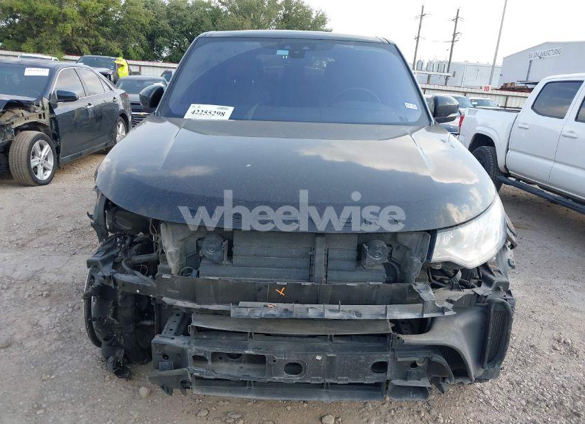 Photo 6 of 2018 Land Rover DISCOVERY HSE LUXURY (VIN SALRT2RV7JA057924)