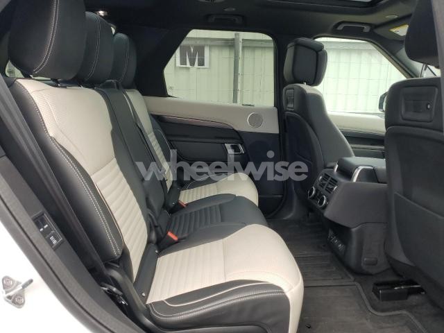 Photo 3 of 2024 LAND ROVER DISCOVERY METROPOLITAN EDITION (VIN SALRW4EU0R2495934)