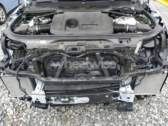 Photo 5 of 2024 LAND ROVER DISCOVERY METROPOLITAN EDITION (VIN SALRW4EU0R2495934)