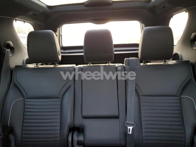 Photo 4 of 2023 LAND ROVER DISCOVERY METROPOLITAN EDITION (VIN SALRW4EU6P2482084)