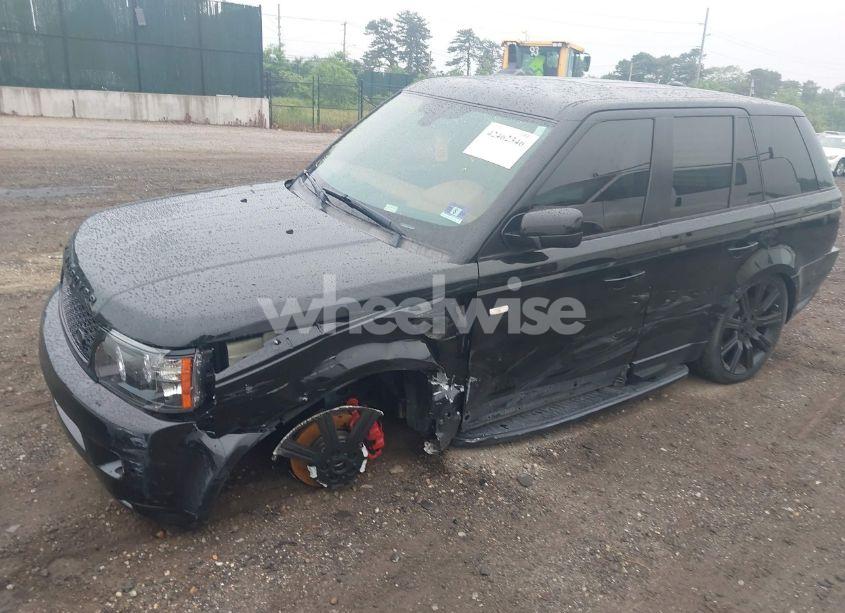 Photo 2 of 2011 Land Rover RANGE ROVER SPORT HSE (VIN SALSK2D47BA703645)