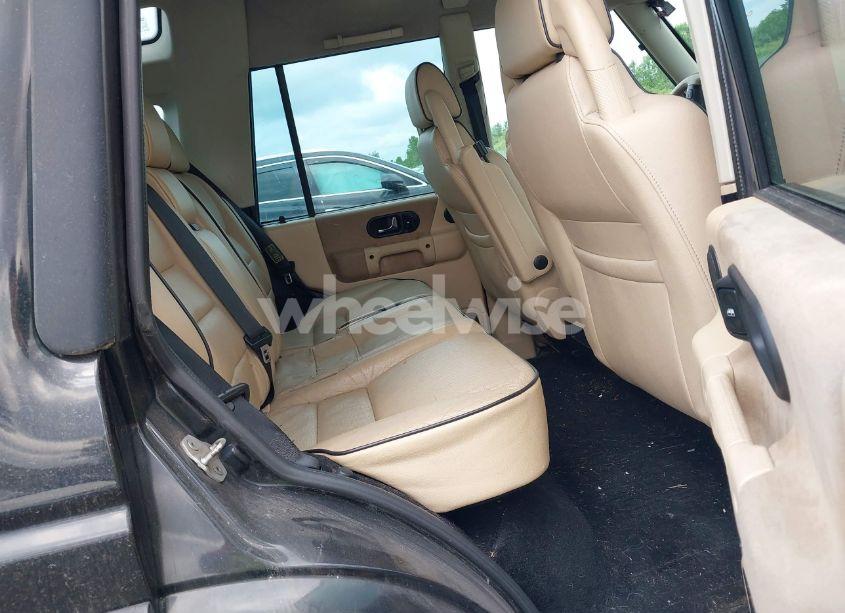 Photo 8 of 2004 Land Rover DISCOVERY SE (VIN SALTW19444A857714)