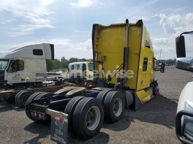 Photo 5 of 2024 KENWORTH CONSTRUCTION T680 (VIN SALVAGETRUCKSAUCT)