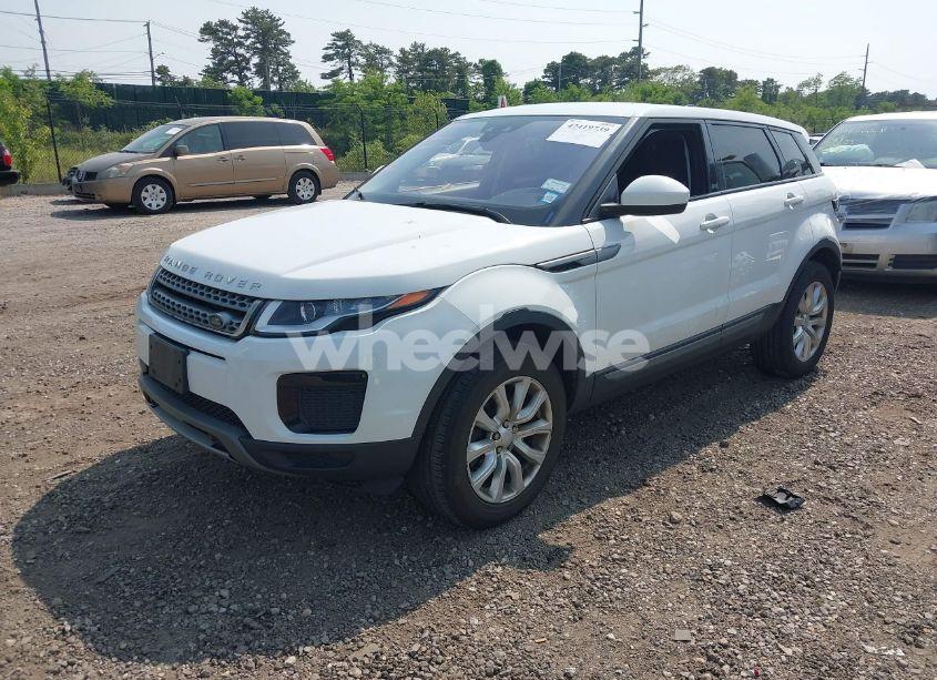 Photo 2 of 2019 Land Rover RANGE ROVER EVOQUE SE/SE PREMIUM (VIN SALVP2RX1KH338579)