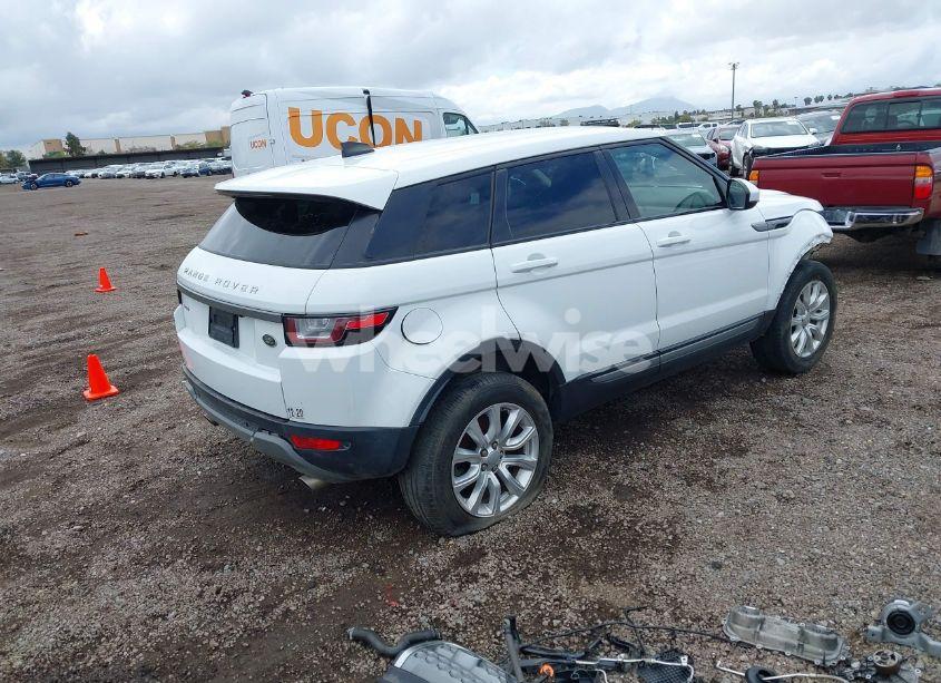 Photo 4 of 2019 Land Rover RANGE ROVER EVOQUE SE/SE PREMIUM (VIN SALVP2RX2KH340387)