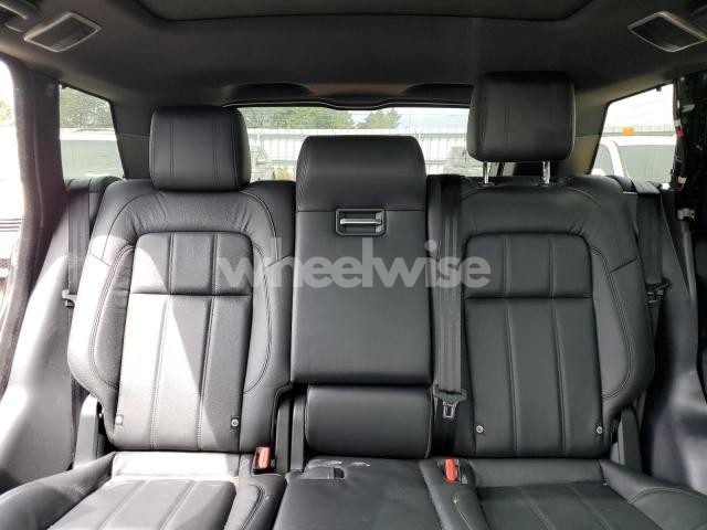Photo 12 of 2020 LAND ROVER RANGE ROVER SPORT SE (VIN SALWG2RK2LA700227)