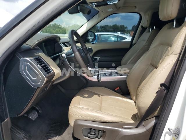 Photo 4 of 2018 LAND ROVER RANGE ROVER SPORT SE (VIN SALWG2RV2JA401442)