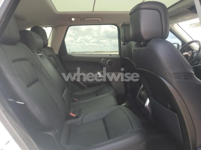 Photo 2 of 2018 LAND ROVER RANGE ROVER SPORT SE (VIN SALWG2RV3JA401093)