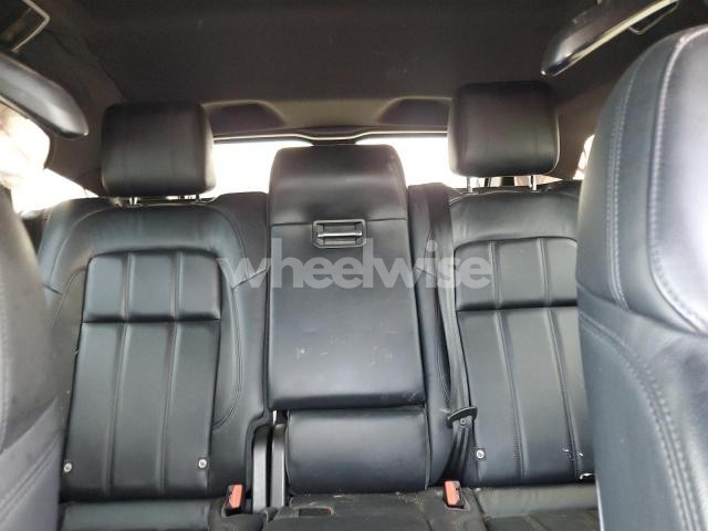 Photo 4 of 2020 LAND ROVER RANGE ROVER SPORT SE (VIN SALWG2SU4LA740014)