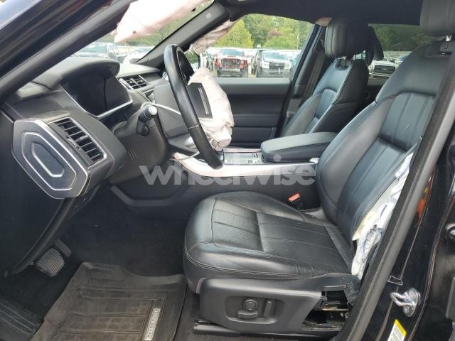 Photo 8 of 2020 LAND ROVER RANGE ROVER SPORT SE (VIN SALWG2SU4LA740014)