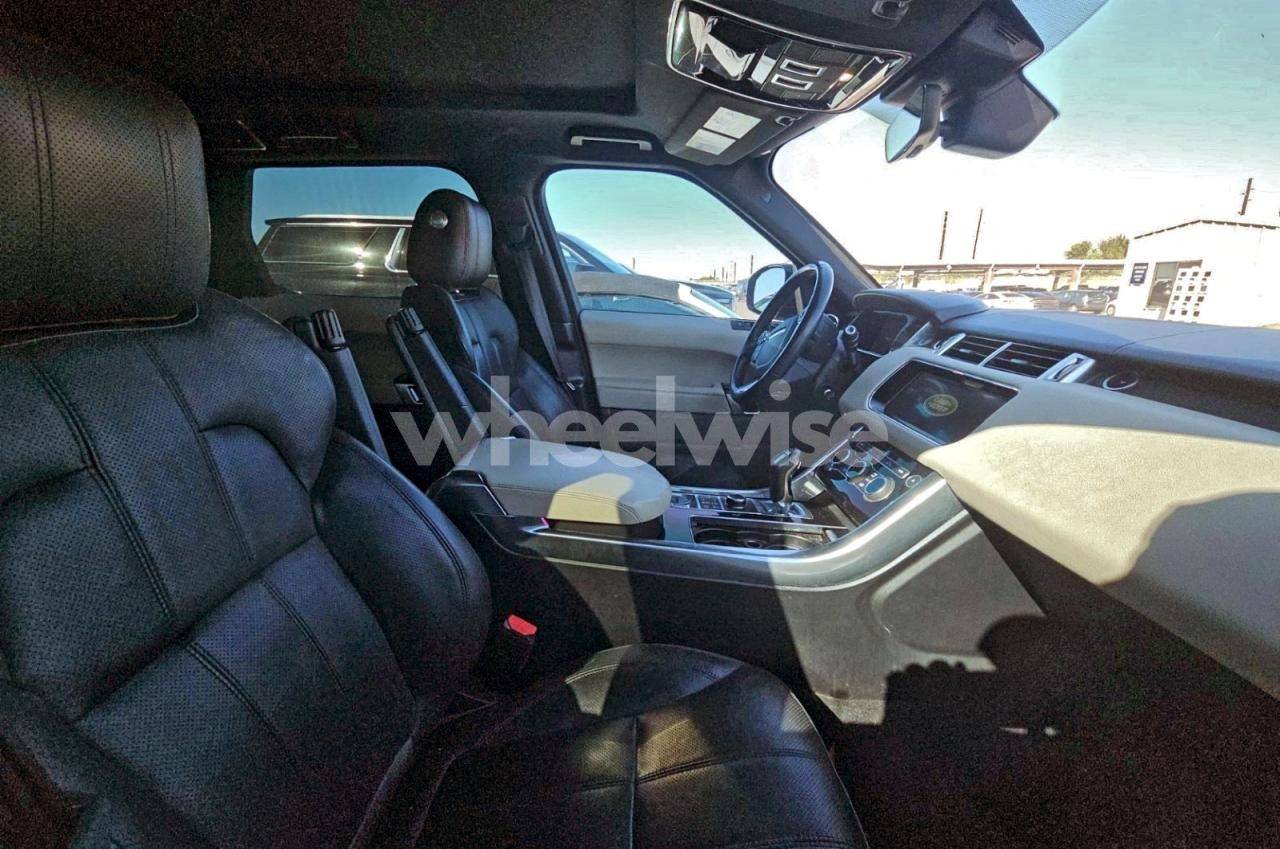 Photo 5 of 2017 LAND ROVER RANGE ROVER SPORT HSE (VIN SALWR2FK5HA673918)