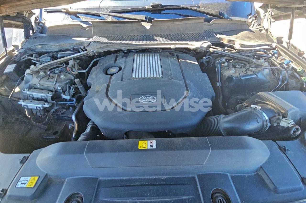 Photo 7 of 2017 LAND ROVER RANGE ROVER SPORT HSE (VIN SALWR2FK5HA673918)