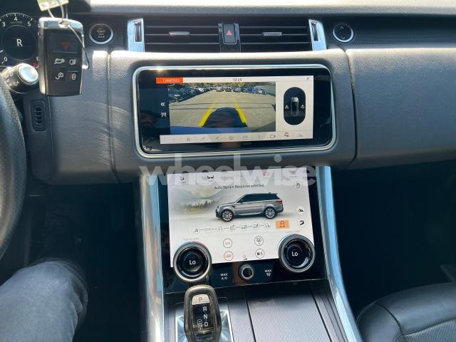 Photo 4 of 2018 LAND ROVER RANGE ROVER SPORT SUPERCHARGED DYNAMIC (VIN SALWR2RE1JA199784)