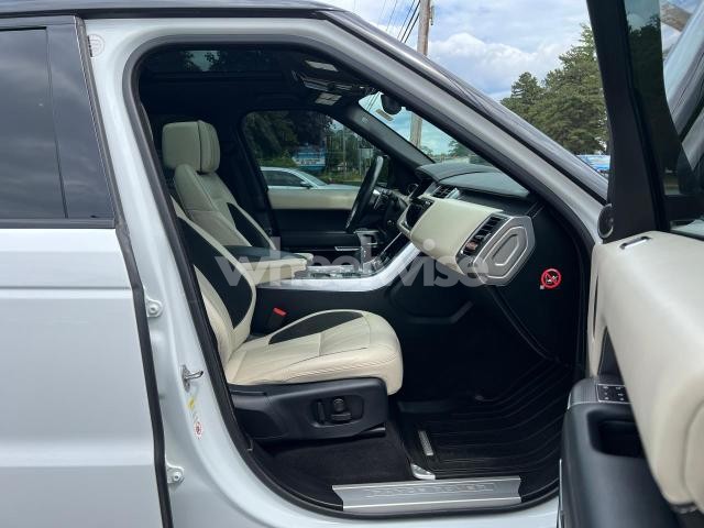Photo 5 of 2018 LAND ROVER RANGE ROVER SPORT SUPERCHARGED DYNAMIC (VIN SALWR2RE2JA188549)