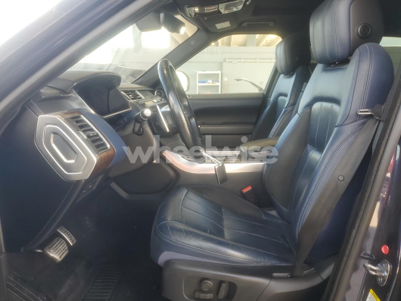 Photo 7 of 2019 LAND ROVER RANGE ROVER SPORT SUPERCHARGED DYNAMIC (VIN SALWR2RE2KA828213)