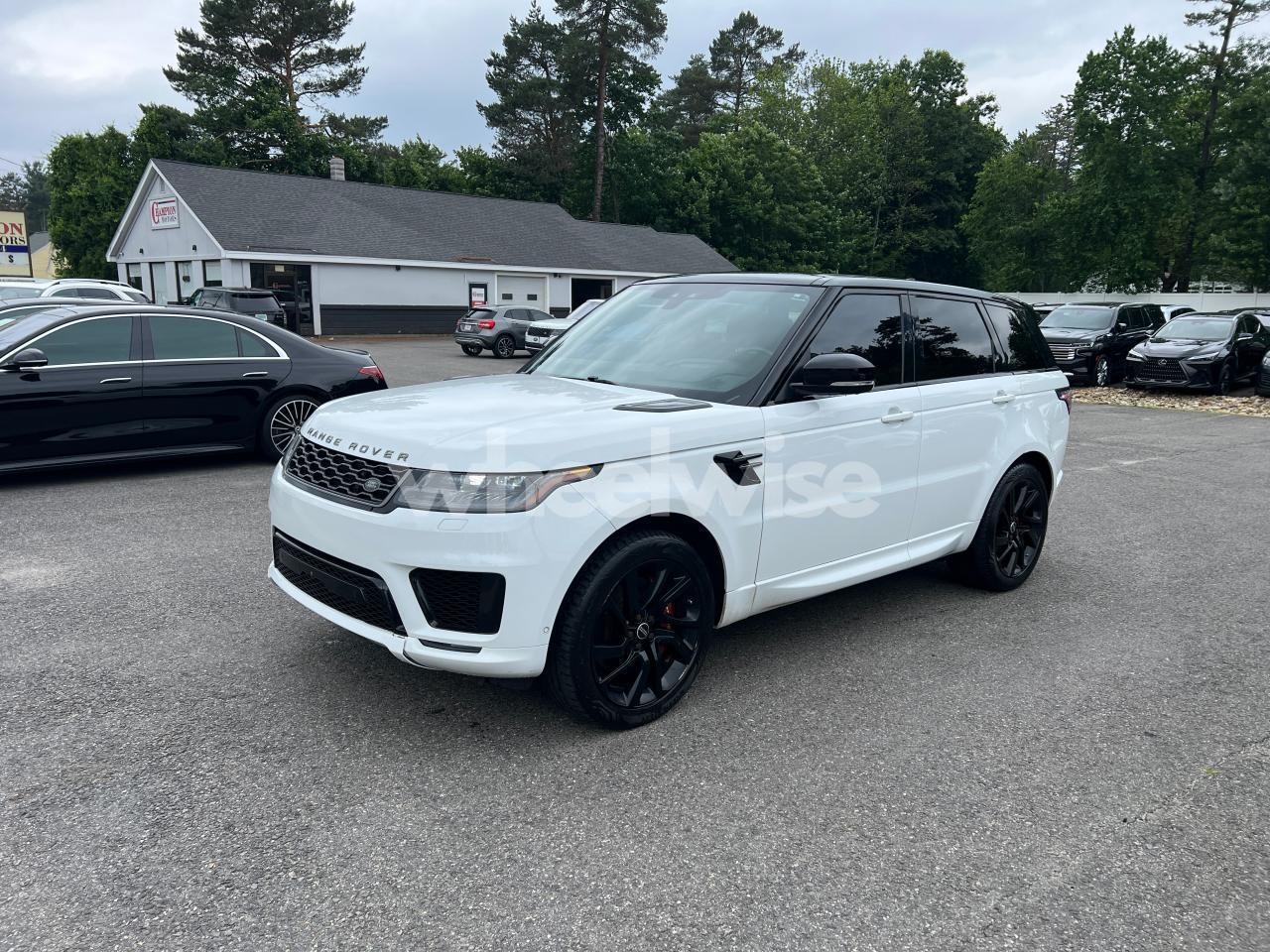 Photo 2 of 2018 LAND ROVER RANGE ROVER SPORT SUPERCHARGED DYNAMIC (VIN SALWR2RE3JA197230)