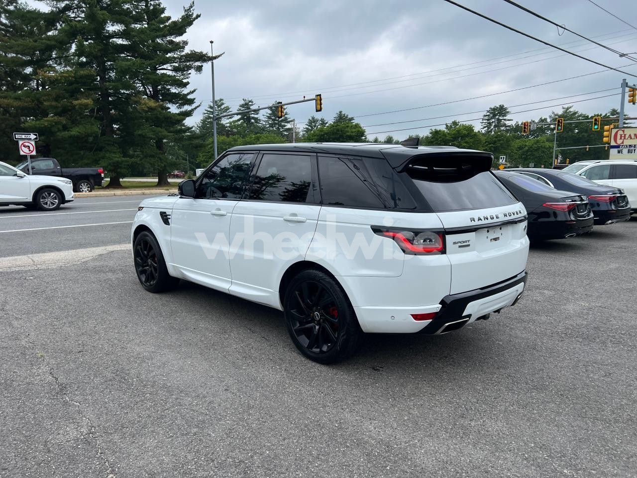Photo 3 of 2018 LAND ROVER RANGE ROVER SPORT SUPERCHARGED DYNAMIC (VIN SALWR2RE3JA197230)