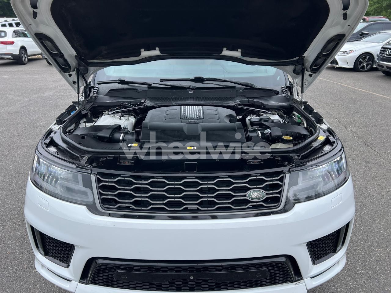 Photo 8 of 2018 LAND ROVER RANGE ROVER SPORT SUPERCHARGED DYNAMIC (VIN SALWR2RE3JA197230)