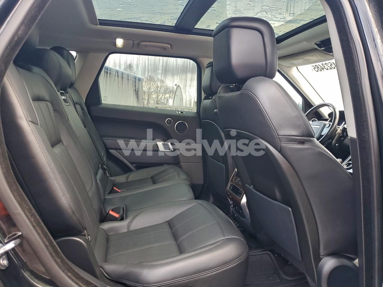 Photo 11 of 2018 LAND ROVER RANGE ROVER SPORT HSE (VIN SALWR2RV0JA411333)