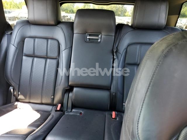 Photo 2 of 2019 LAND ROVER RANGE ROVER SPORT HSE (VIN SALWR2RV6KA421219)