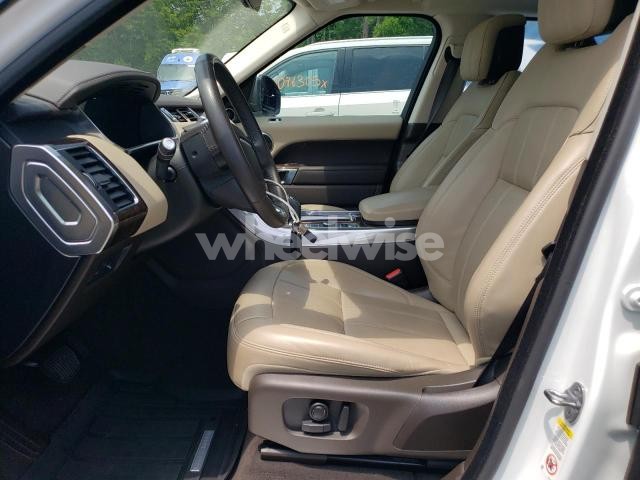 Photo 6 of 2019 LAND ROVER RANGE ROVER SPORT HSE (VIN SALWR2RV8KA814865)