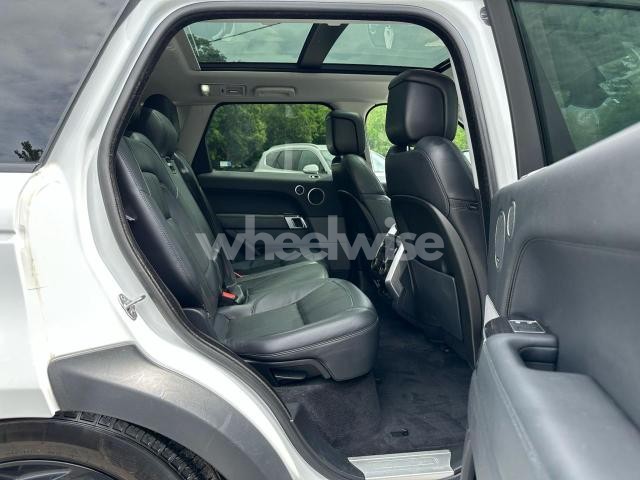 Photo 5 of 2018 LAND ROVER RANGE ROVER SPORT HSE (VIN SALWR2RV9JA198012)