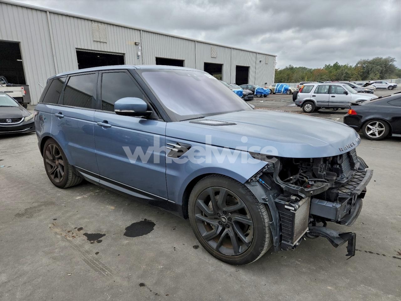 Photo 4 of 2019 LAND ROVER RANGE ROVER SPORT HSE (VIN SALWR2RVXKA426942)