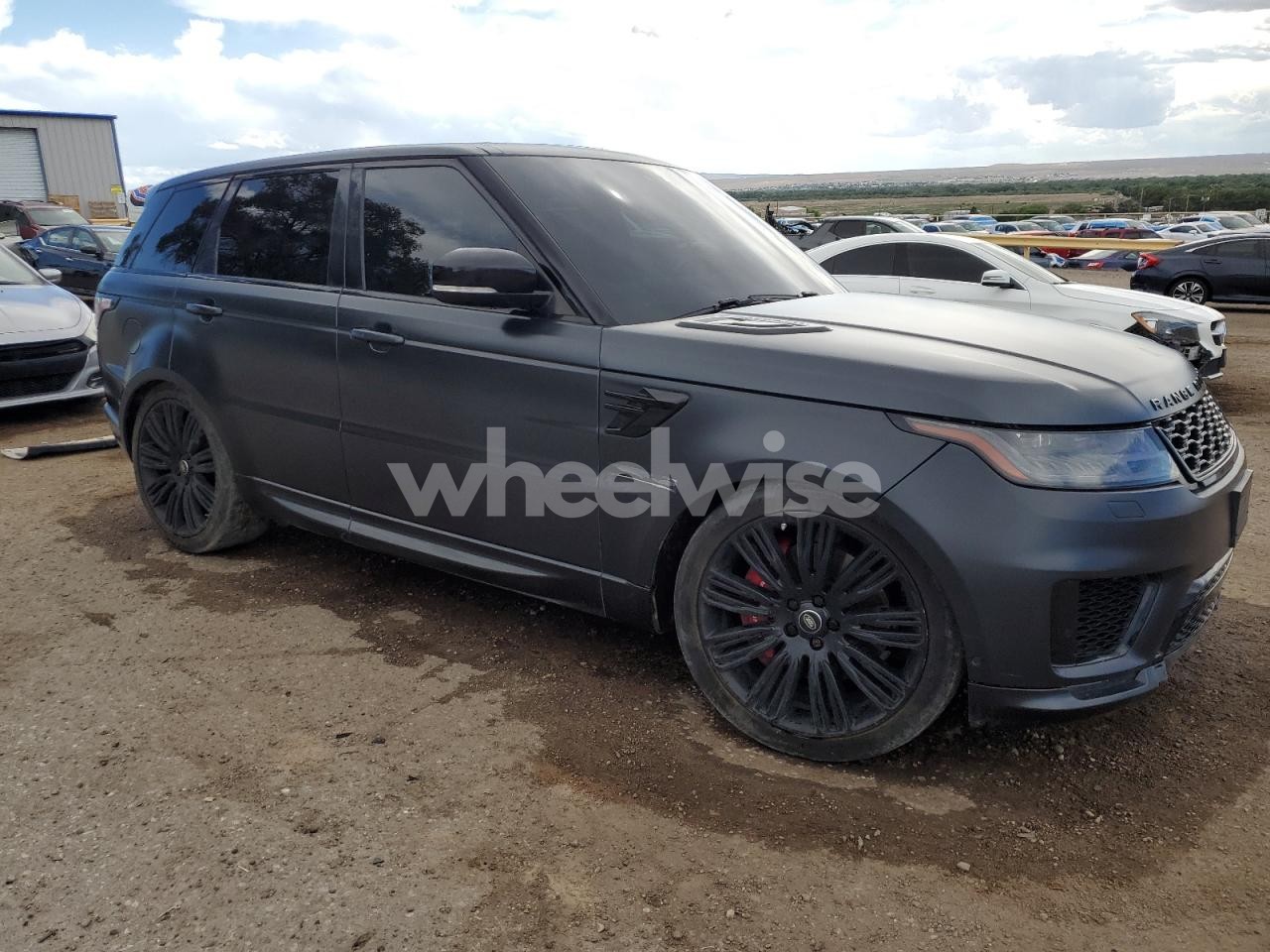 Photo 4 of 2020 LAND ROVER RANGE ROVER SPORT P525 HSE (VIN SALWR2SE3LA725426)
