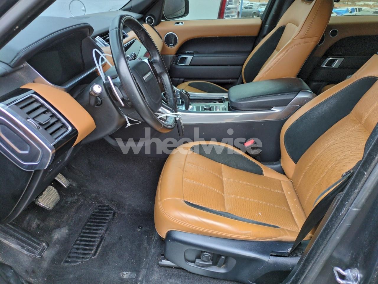 Photo 7 of 2020 LAND ROVER RANGE ROVER SPORT P525 HSE (VIN SALWR2SE3LA725426)