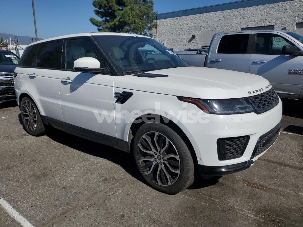 Photo 4 of 2022 LAND ROVER RANGE ROVER SPORT HSE SILVER EDITION (VIN SALWR2SU1NA222407)