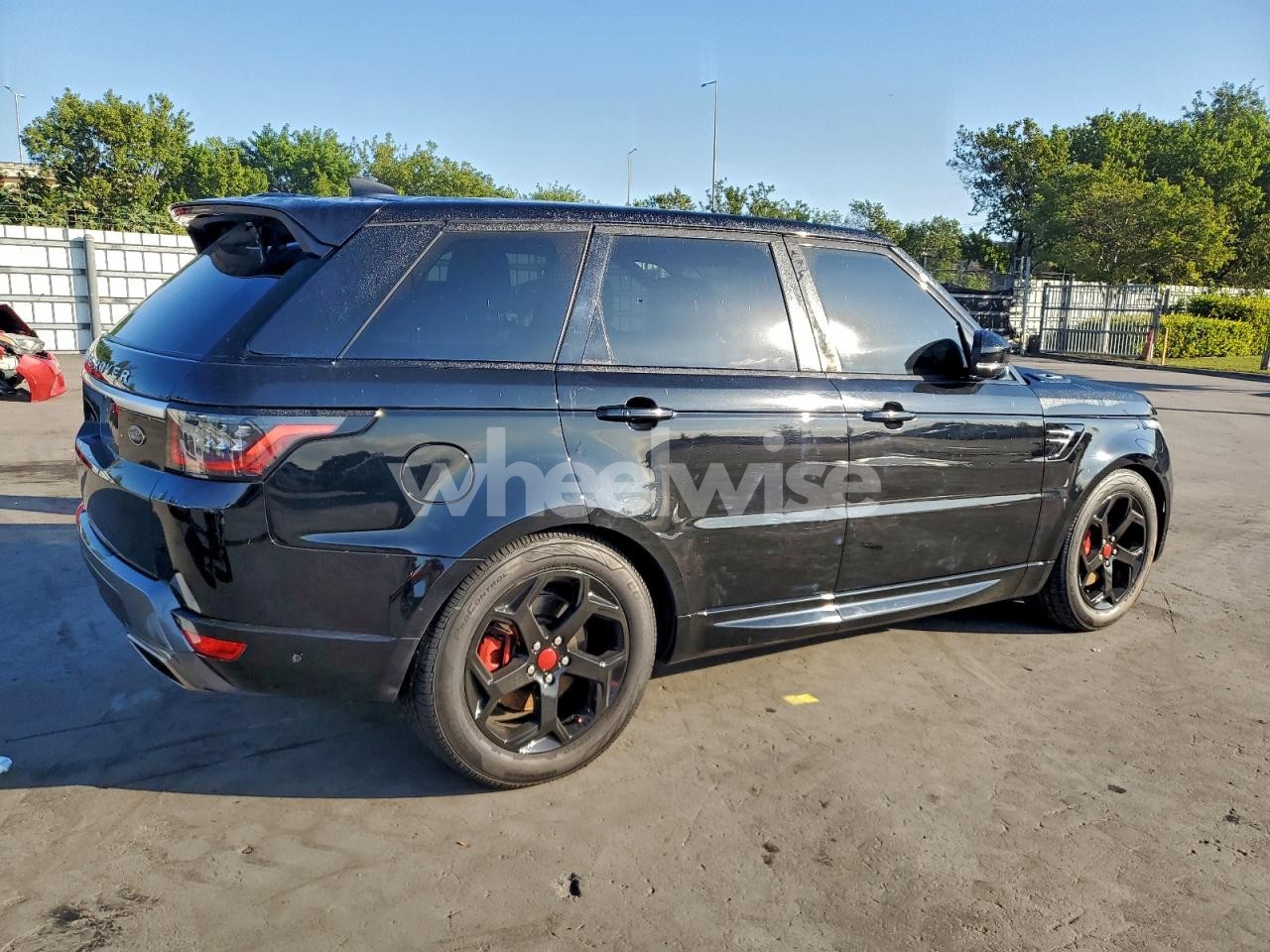Photo 3 of 2020 LAND ROVER RANGE ROVER SPORT HSE (VIN SALWR2SU3LA719102)
