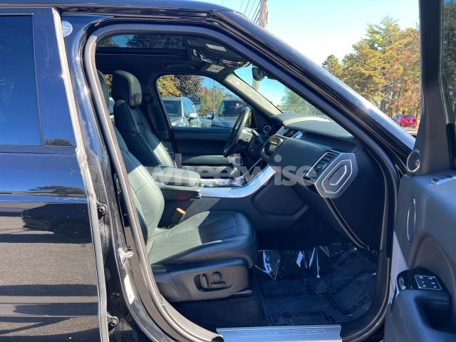 Photo 3 of 2020 LAND ROVER RANGE ROVER SPORT HSE (VIN SALWR2SU7LA725498)